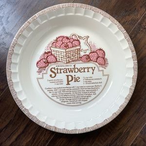 Vintage 1983 Royal China Strawberry Pie Dish